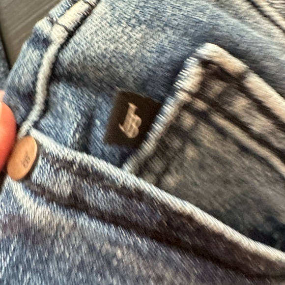 Judy Blue jeans - Picture 10 of 15